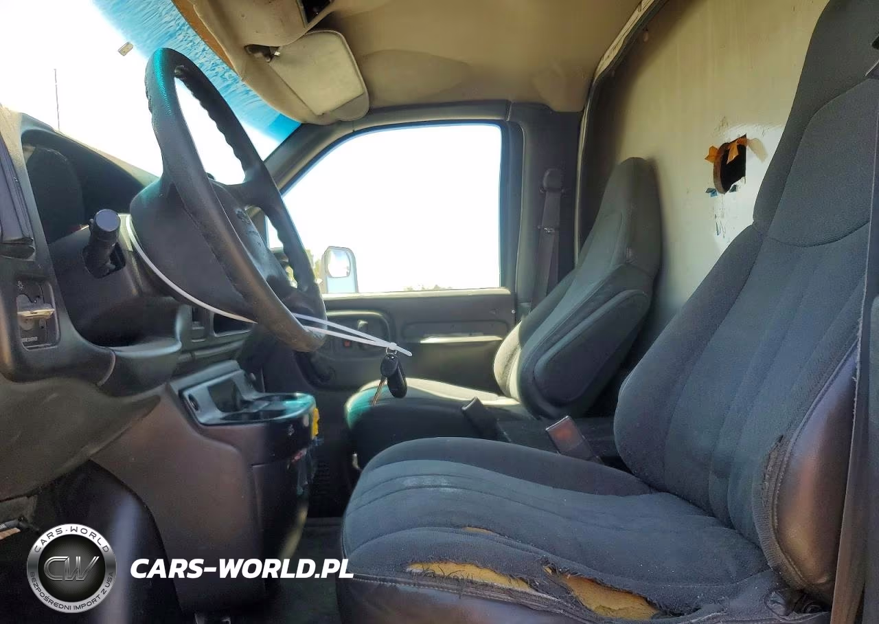2002 Chevrolet Express Delivery Truck VIN:1GBJG31R621146693 - 7