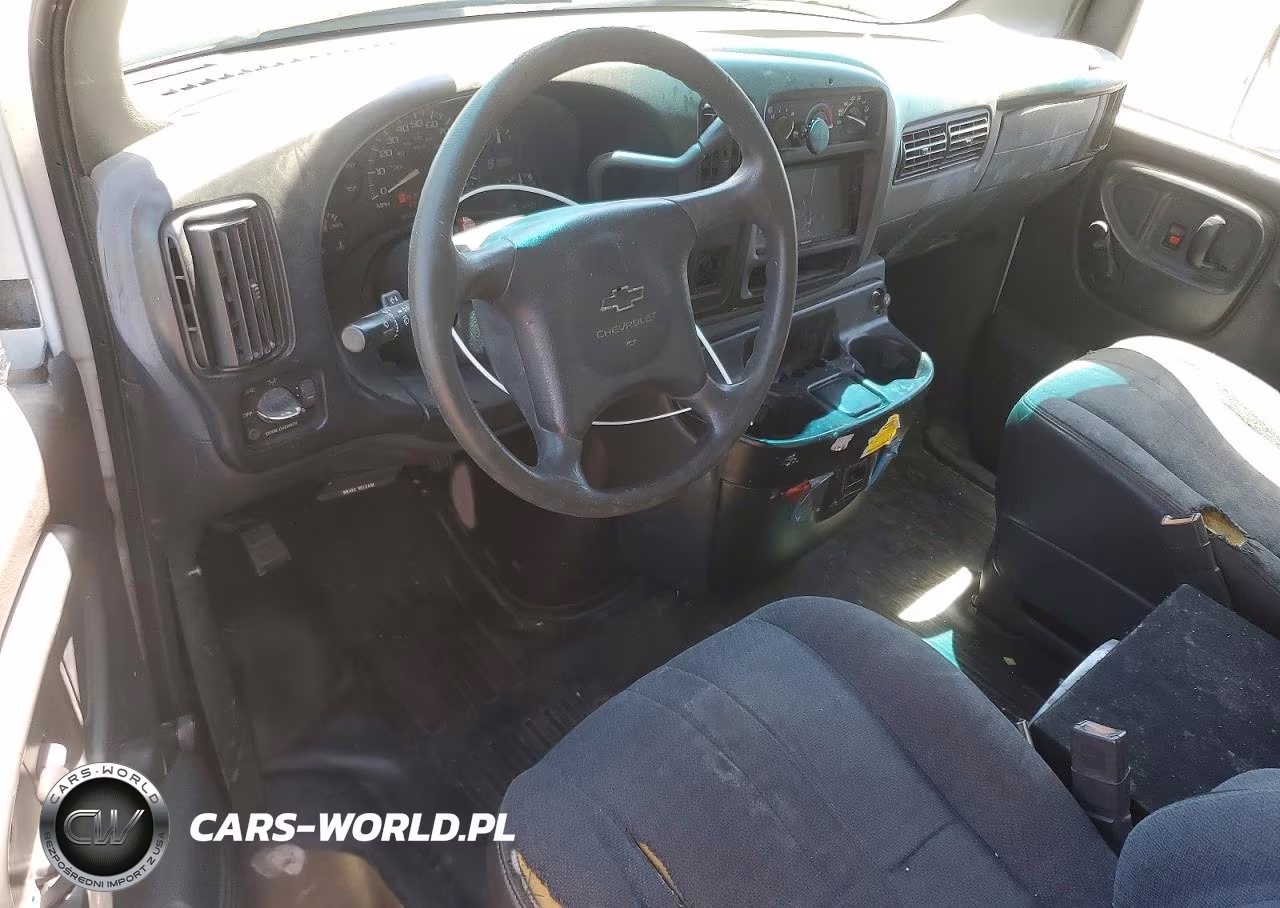 2002 Chevrolet Express Delivery Truck VIN:1GBJG31R621146693 - 8