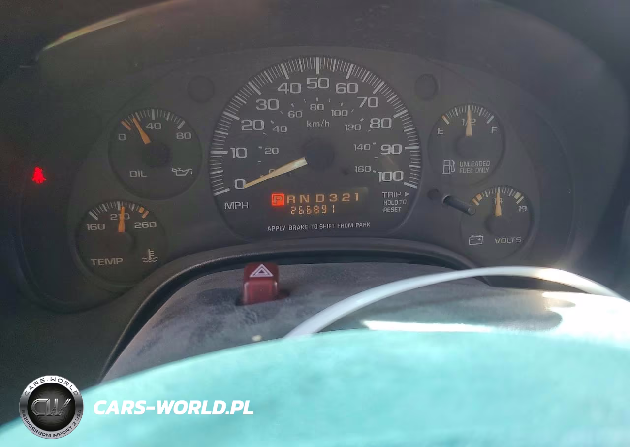 2002 Chevrolet Express Delivery Truck VIN:1GBJG31R621146693 - 9