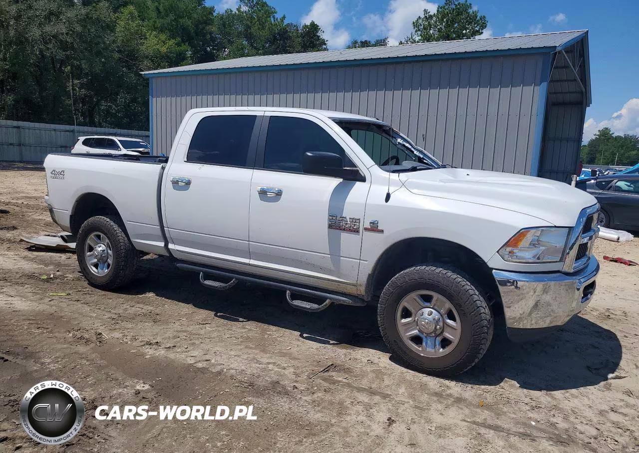 2017 Ram 2500 Slt VIN:3C6UR5DL8HG700002 - 4