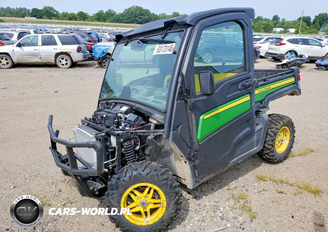 2020 John Deere Gator Utility Vehicle VIN:1M0835MDHLM031647 - 2