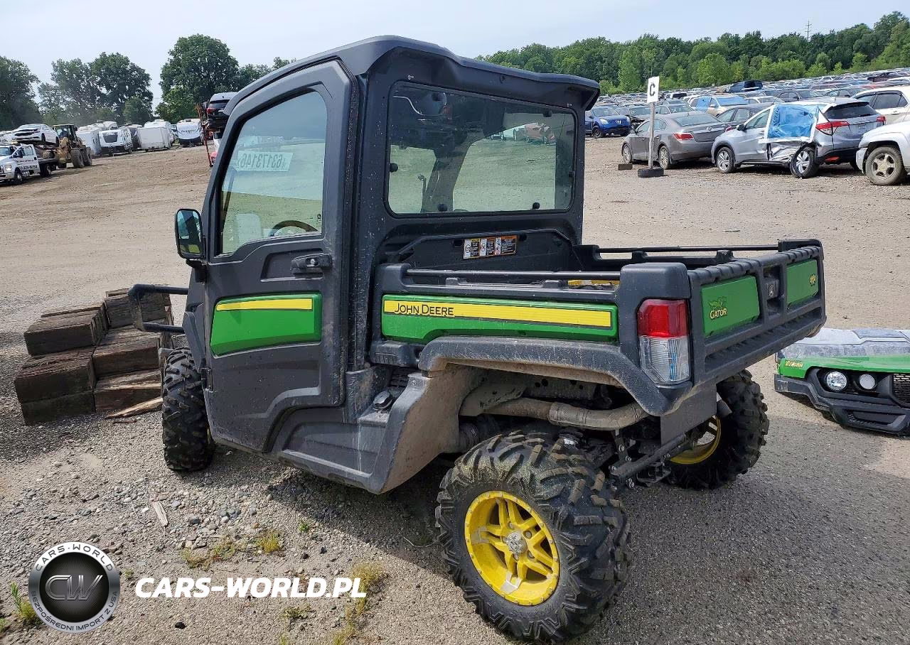2020 John Deere Gator Utility Vehicle VIN:1M0835MDHLM031647 - 3