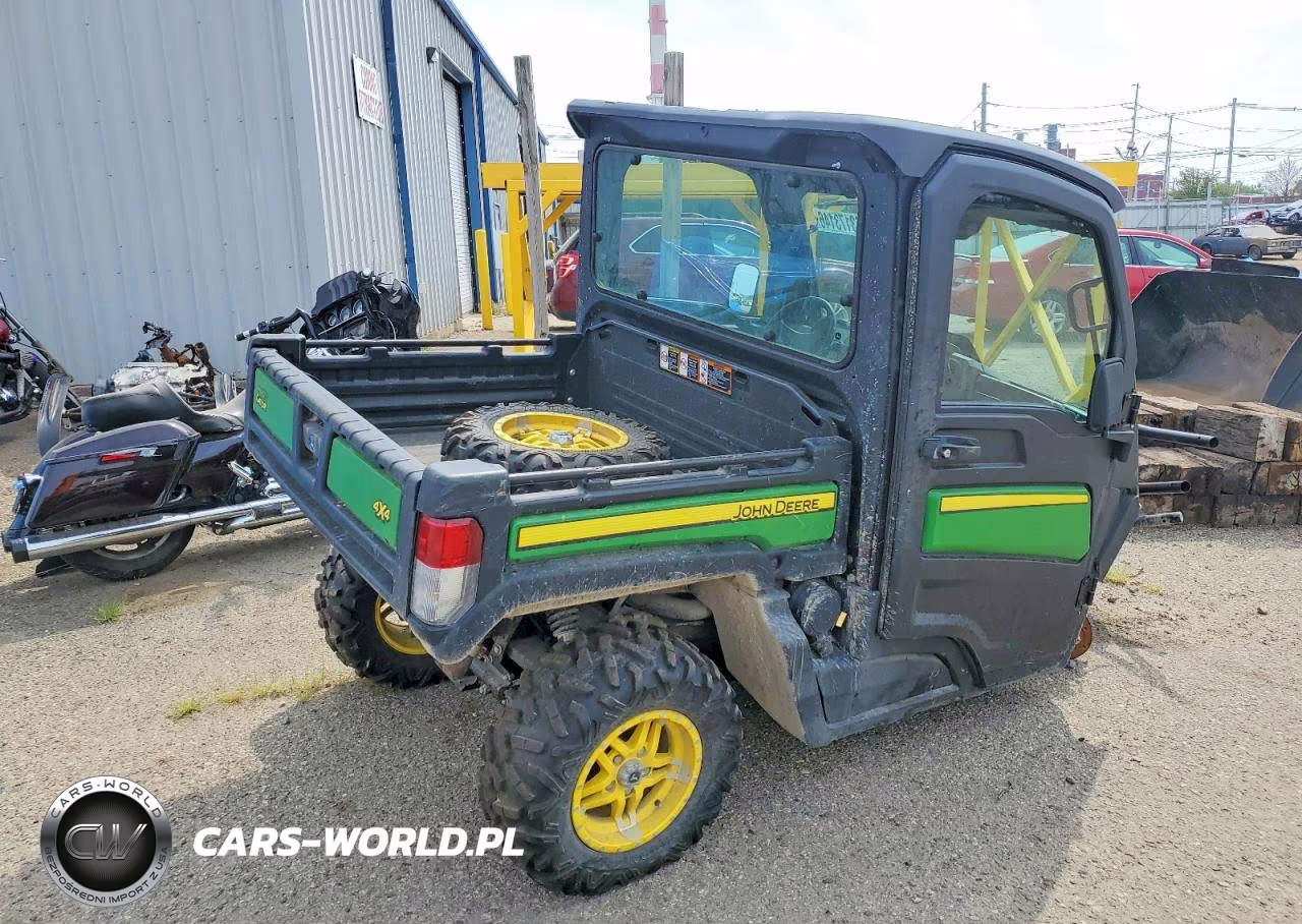 2020 John Deere Gator Utility Vehicle VIN:1M0835MDHLM031647 - 4