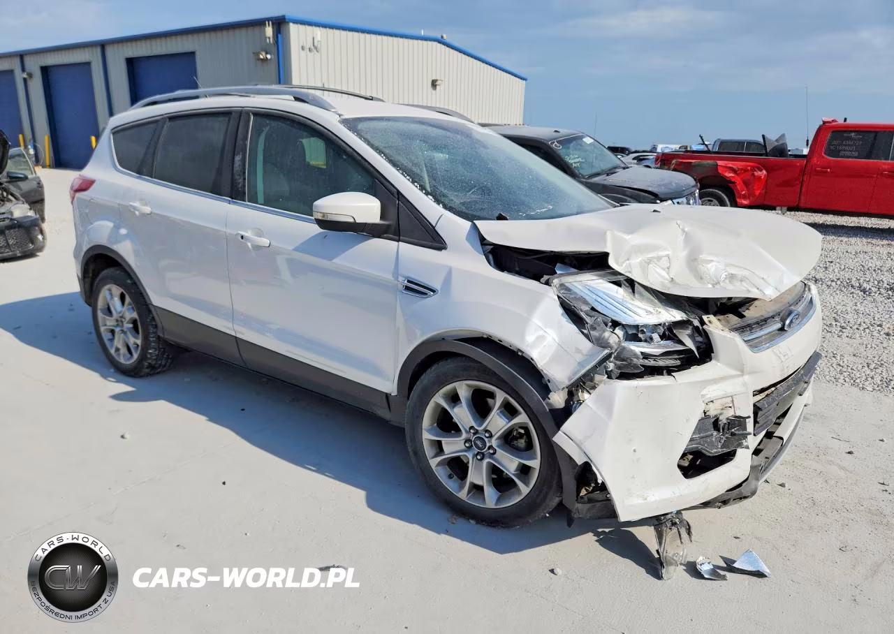 2015 Ford Escape Titanium VIN:1FMCU9JX8FUC24213 - 4