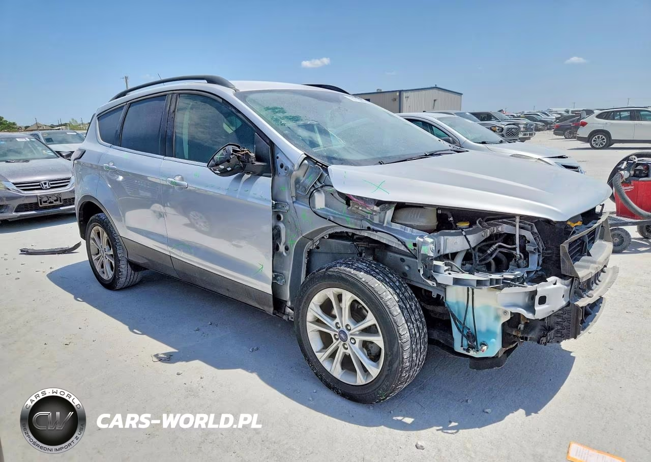 2018 Ford Escape Se VIN:1FMCU0GD0JUC46790 - 4