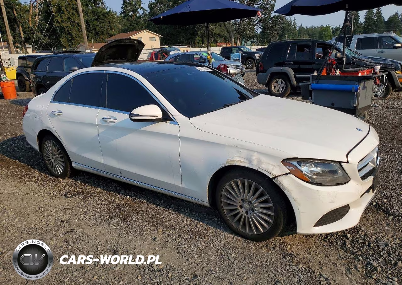 2016 Mercedes-Benz C 300 4Matic VIN:55SWF4KB6GU117901 - 4