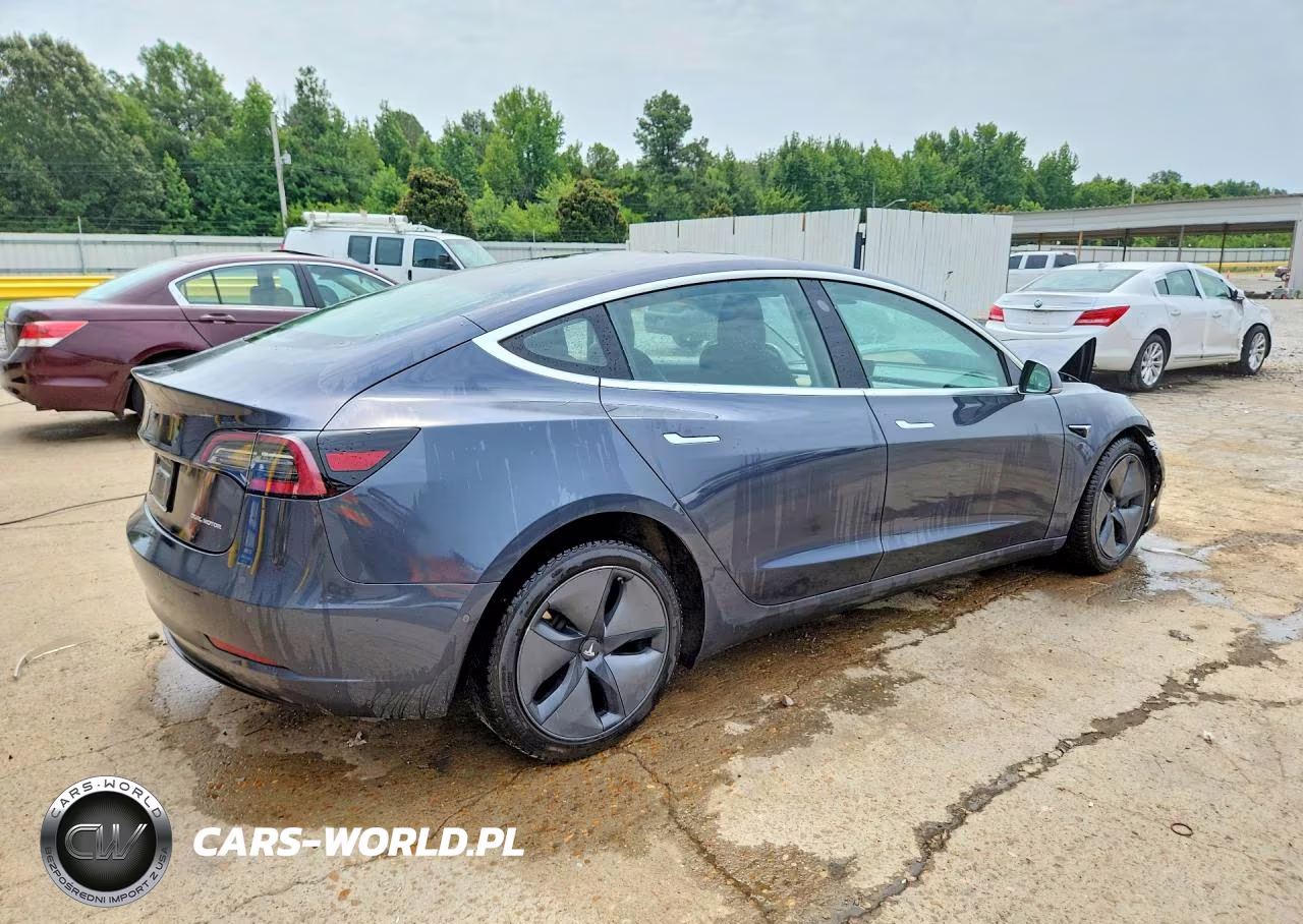 2018 Tesla Model 3 VIN:5YJ3E1EB4JF113967 - 3