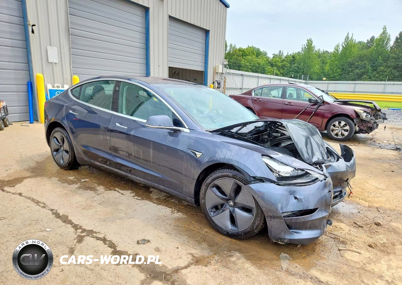 2018 Tesla Model 3 VIN:5YJ3E1EB4JF113967 - 4