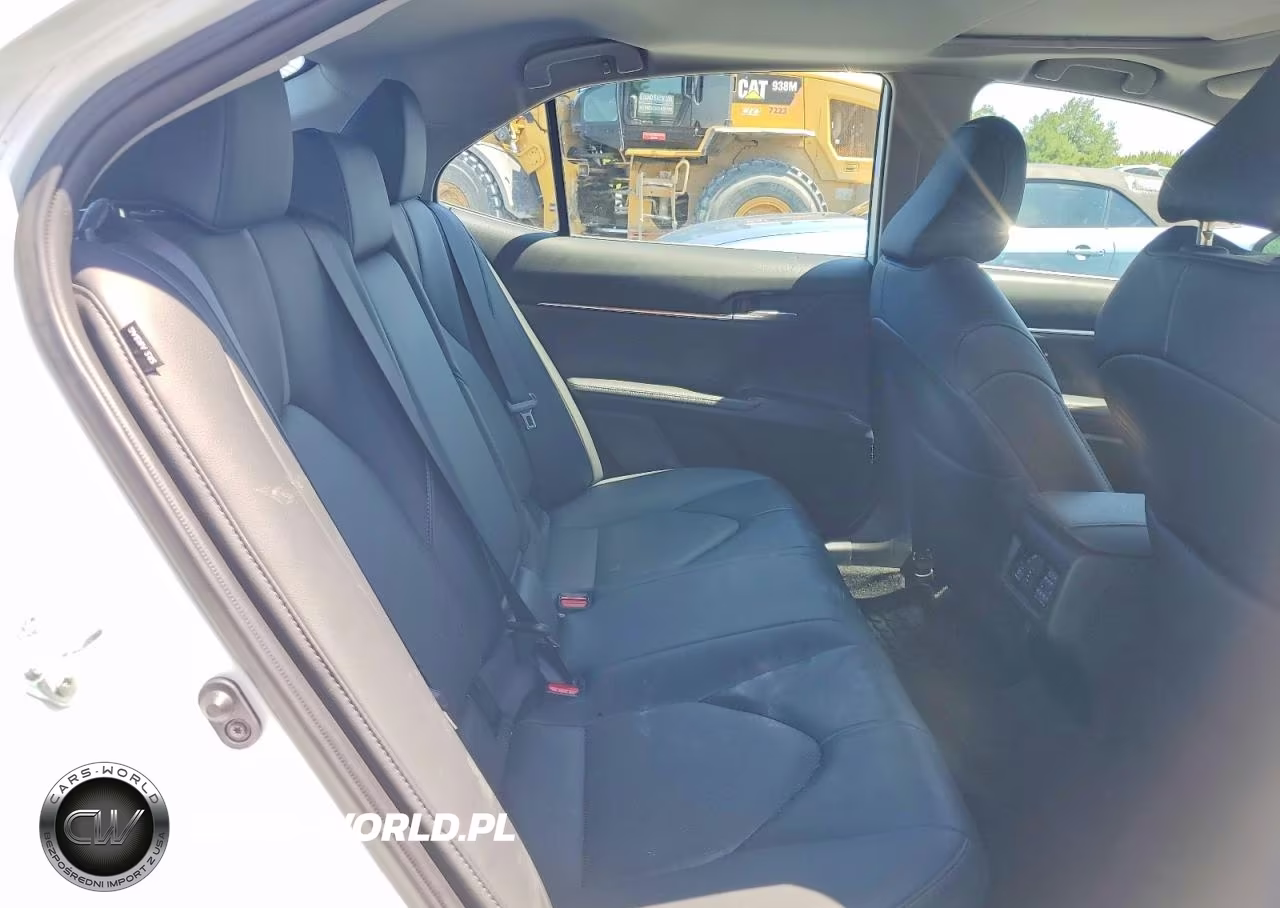 2024 Toyota Camry Xle VIN:4T1F31AK2RU625203 - 10