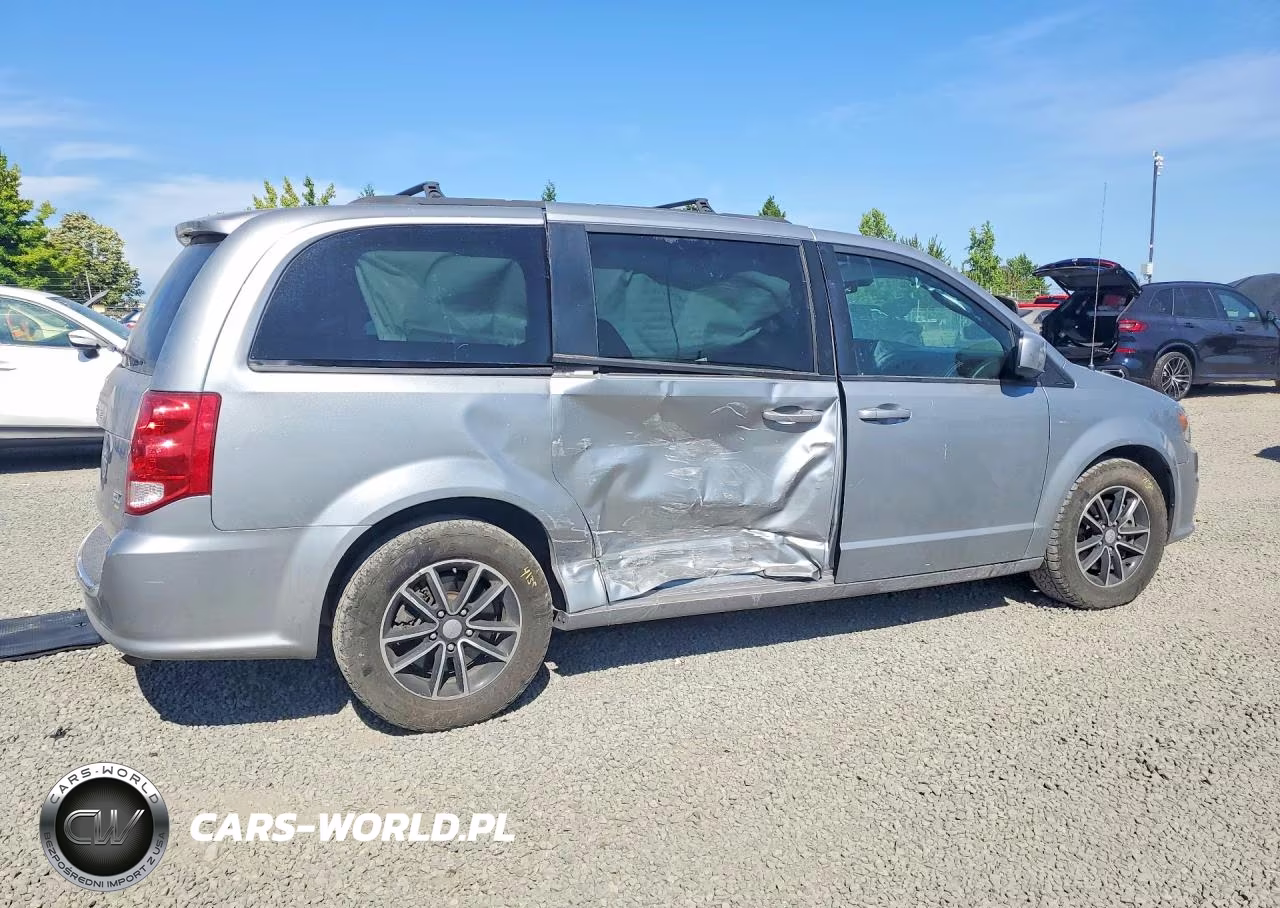 2019 Dodge Grand Caravan Gt VIN:2C4RDGEG4KR647455 - 3