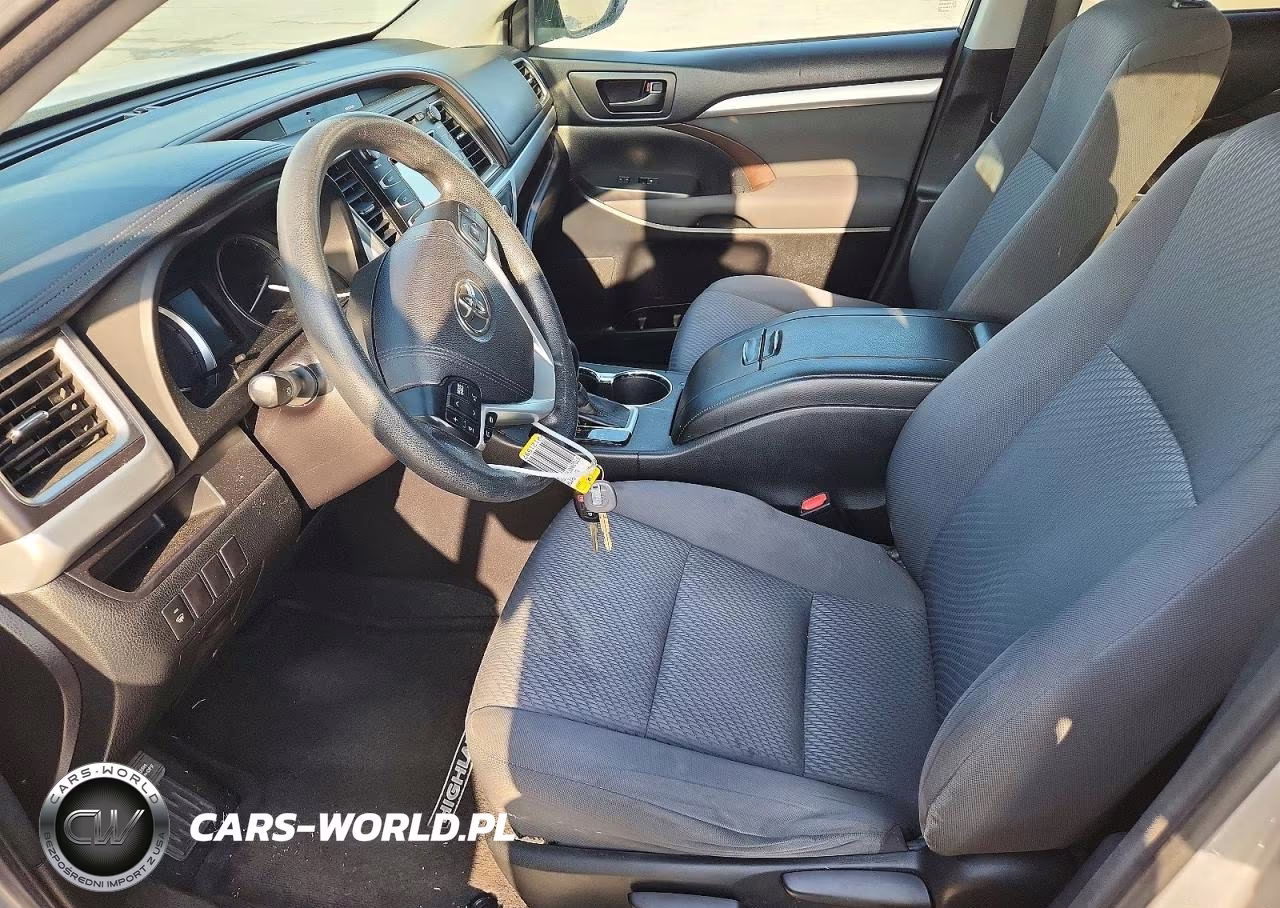 2016 Toyota Highlander Le VIN:5TDZARFH9GS023158 - 7