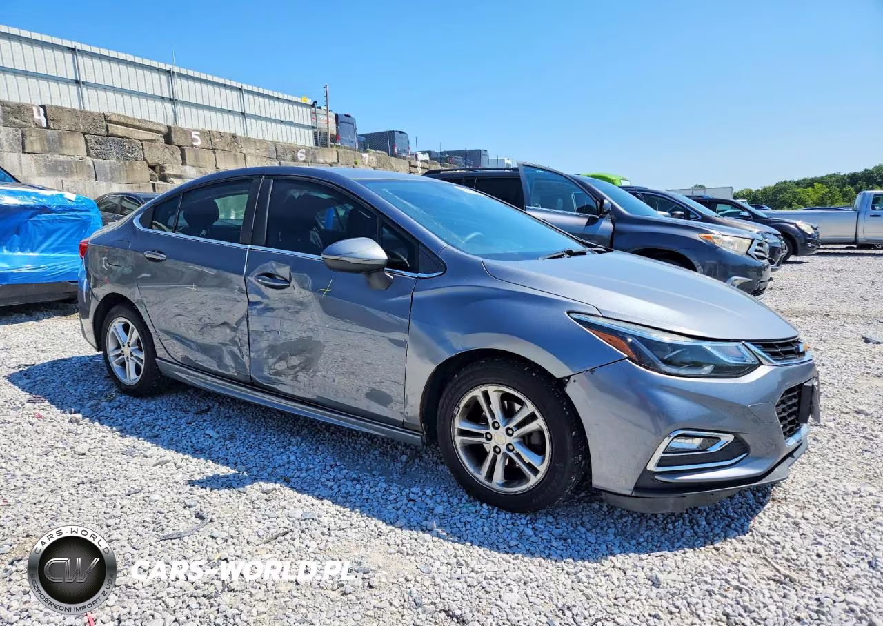 2018 Chevrolet Cruze Lt VIN:1G1BE5SM9J7236039 - 4