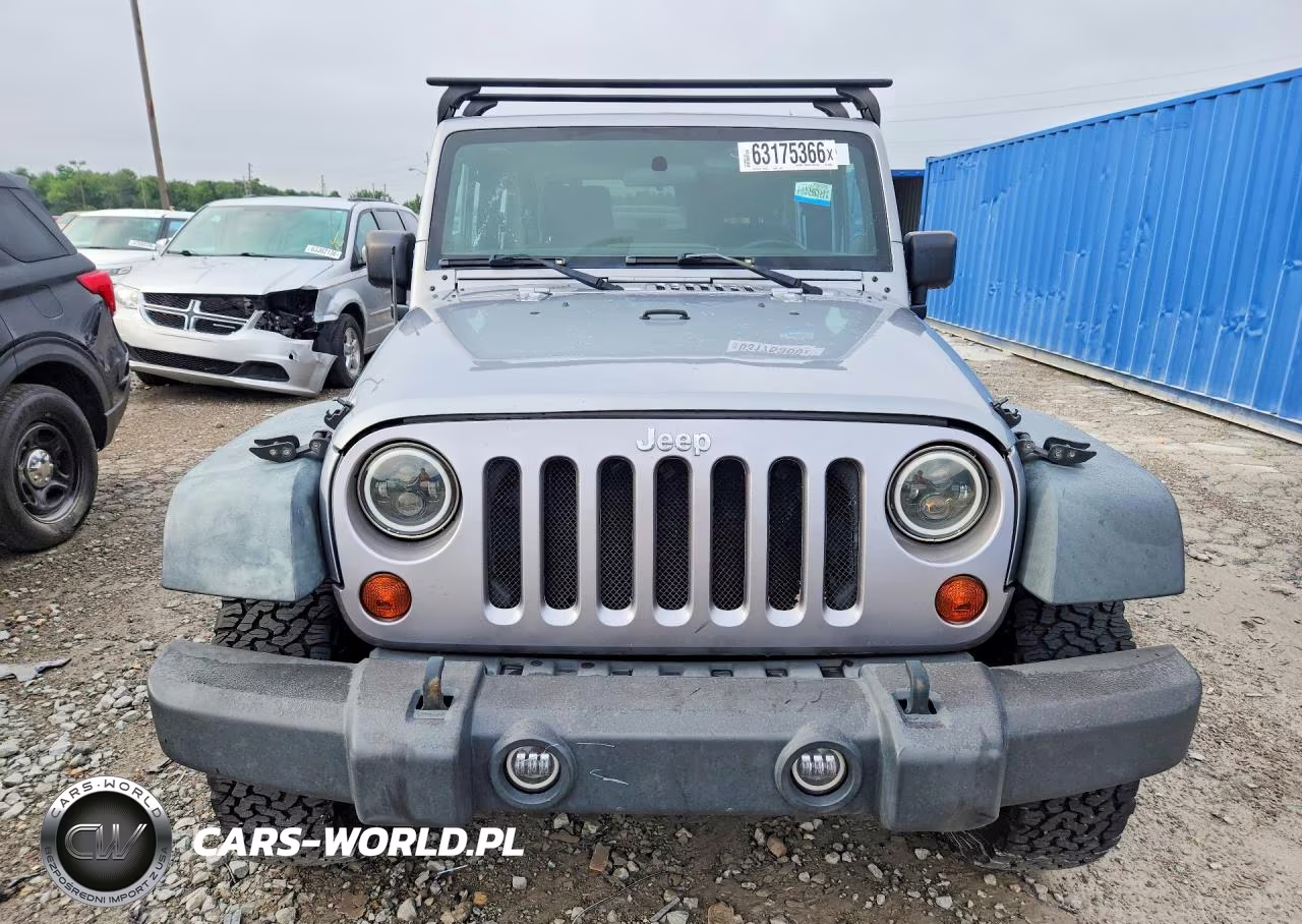 2013 Jeep Wrangler Sport VIN:1C4AJWAG2DL647925 - 5