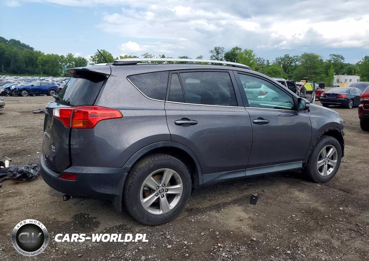 2015 Toyota Rav4 Xle VIN:2T3RFREV6FW348680 - 3