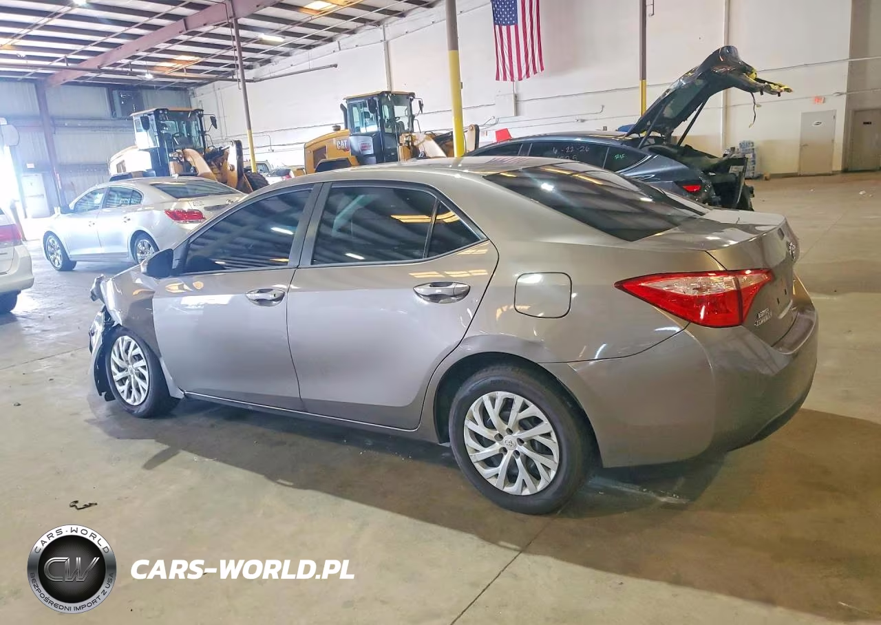 2018 Toyota Corolla Le VIN:2T1BURHE5JC033892 - 2