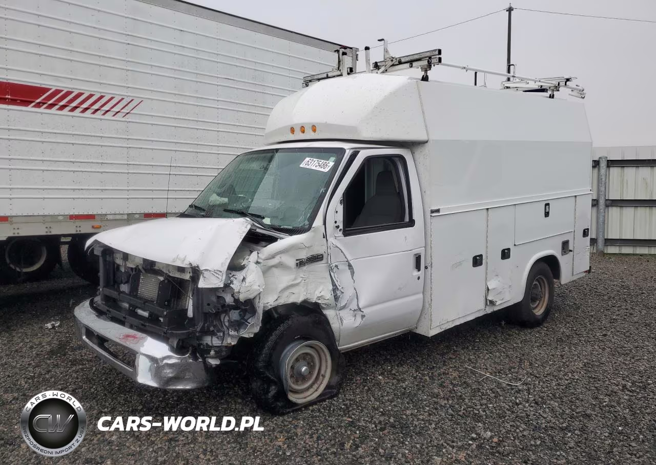 2022 Ford Econoline E350 Super Duty Cutaway Van
