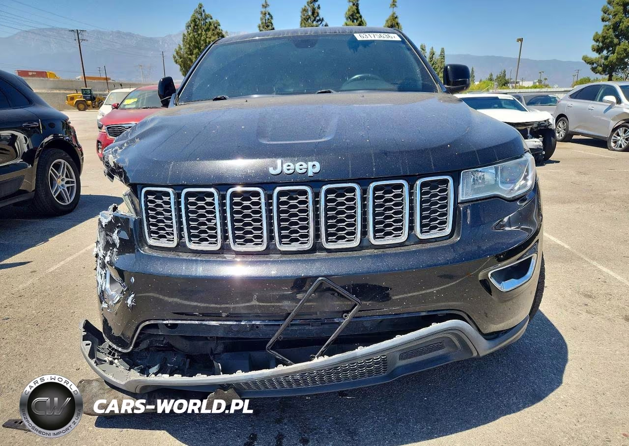 2017 Jeep Grand Cherokee Laredo VIN:1C4RJEAG9HC950221 - 5