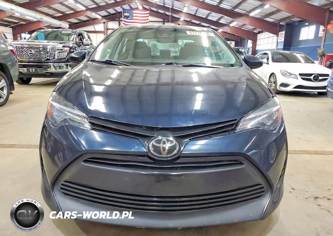 2017 Toyota Corolla Le VIN:2T1BURHE7HC918556 - 5