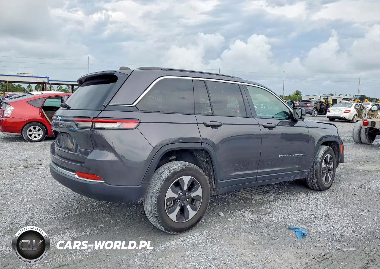 2024 Jeep Grand Cherokee Limited 4Xe VIN:1C4RJYB65RC170953 - 3