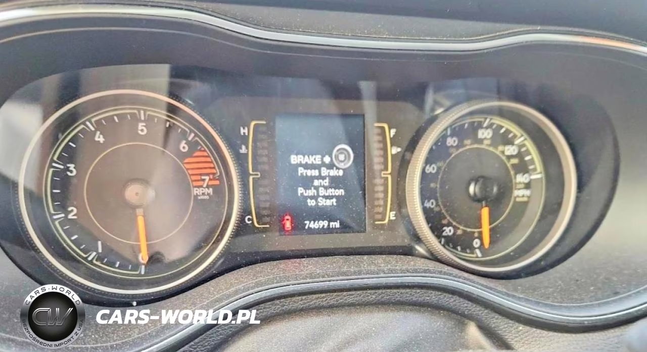 2019 Jeep Cherokee Latitude Plus VIN:1C4PJLLB0KD479090 - 9