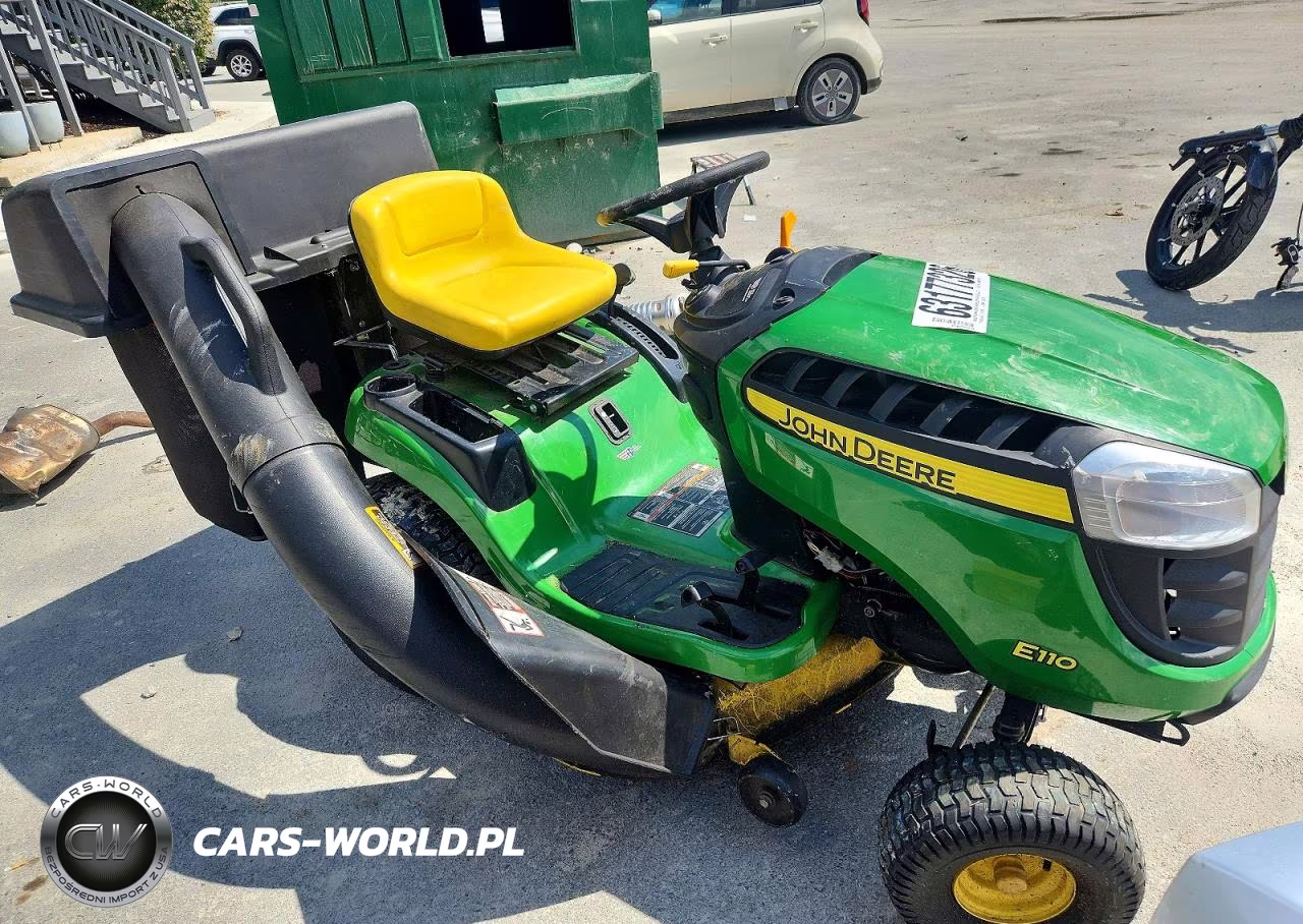 2013 John Deere E110 Lawn Mower – zdjęcie 1 z 10