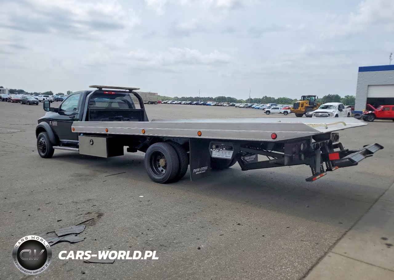 2018 Ram 5500 VIN:3C7WRMDL9JG335463 - 2
