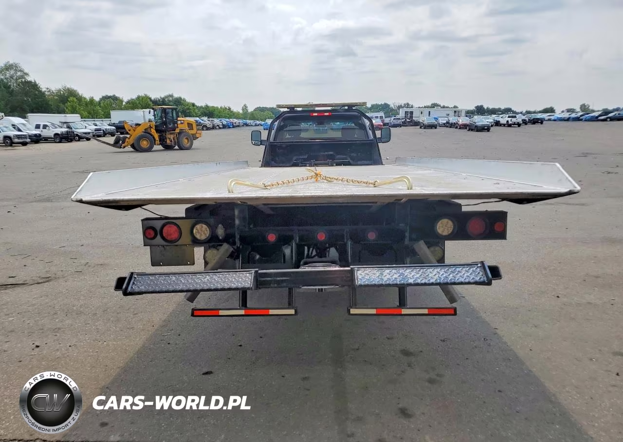 2018 Ram 5500 VIN:3C7WRMDL9JG335463 - 6