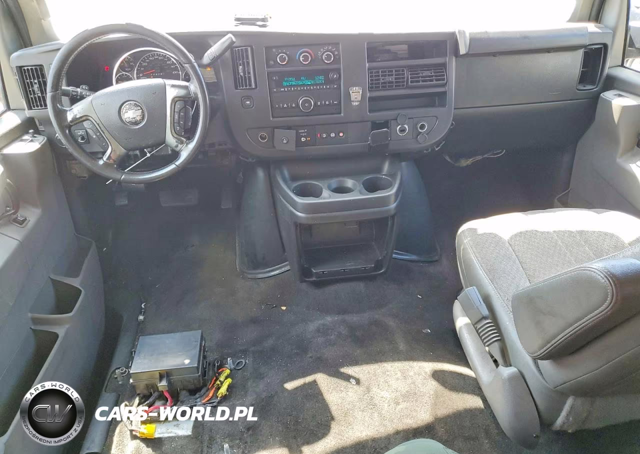2018 Chevrolet Express G2500 Lt VIN:1GAWGFFB5J1174197 - 8