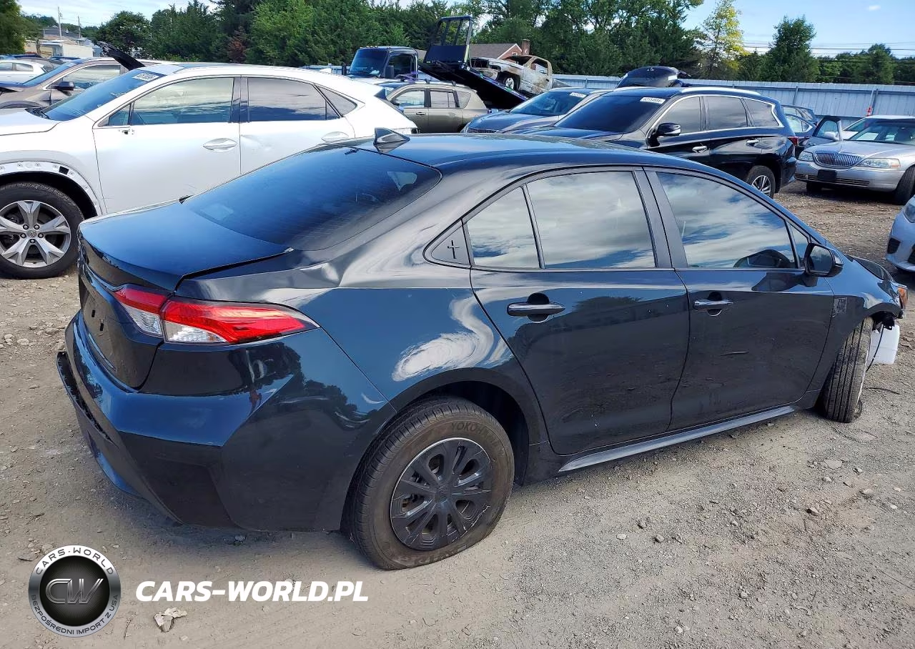 2021 Toyota Corolla Le VIN:JTDEAMDE0MJ029398 - 3