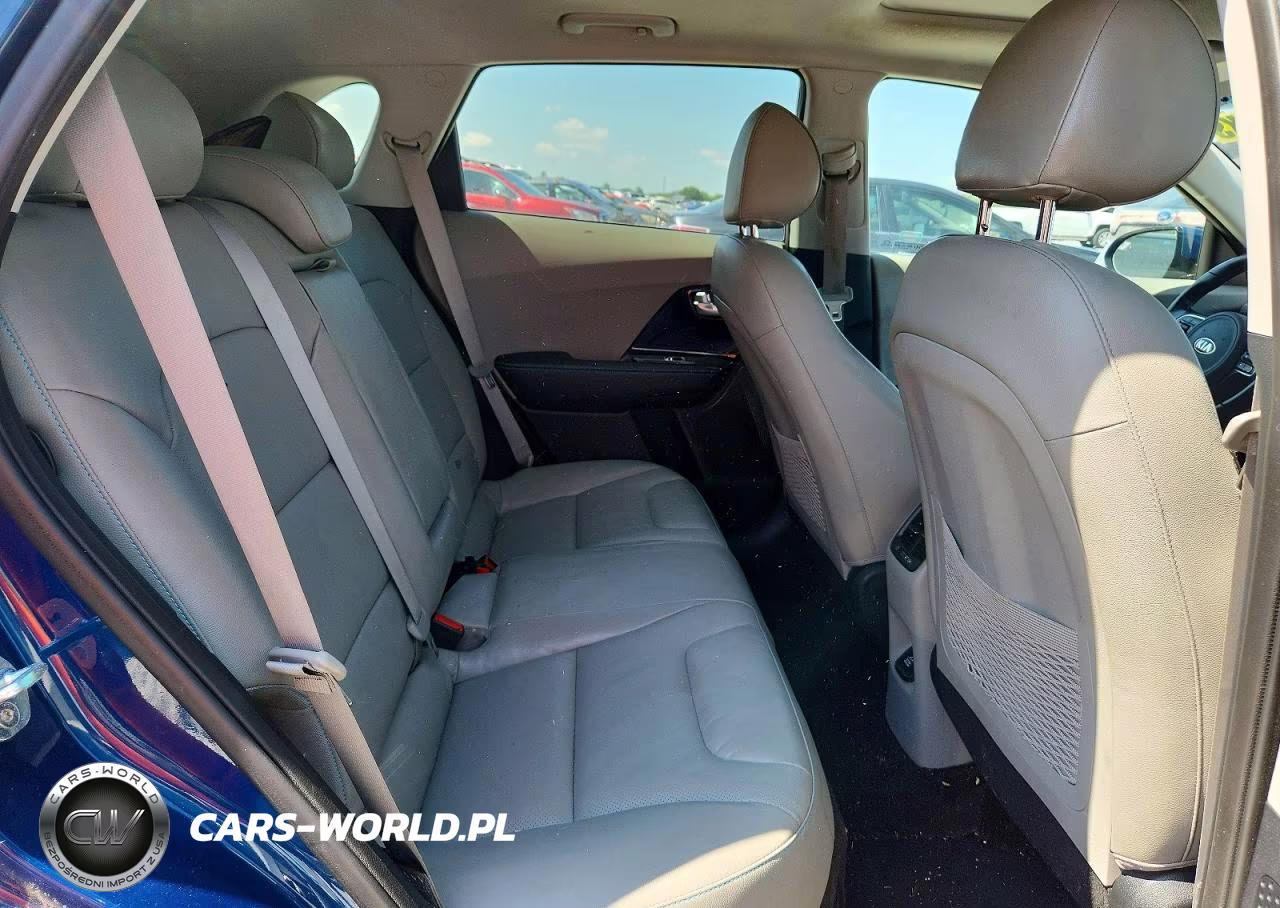 2019 Kia Niro Touring VIN:KNDCE3LC7K5240285 - 11