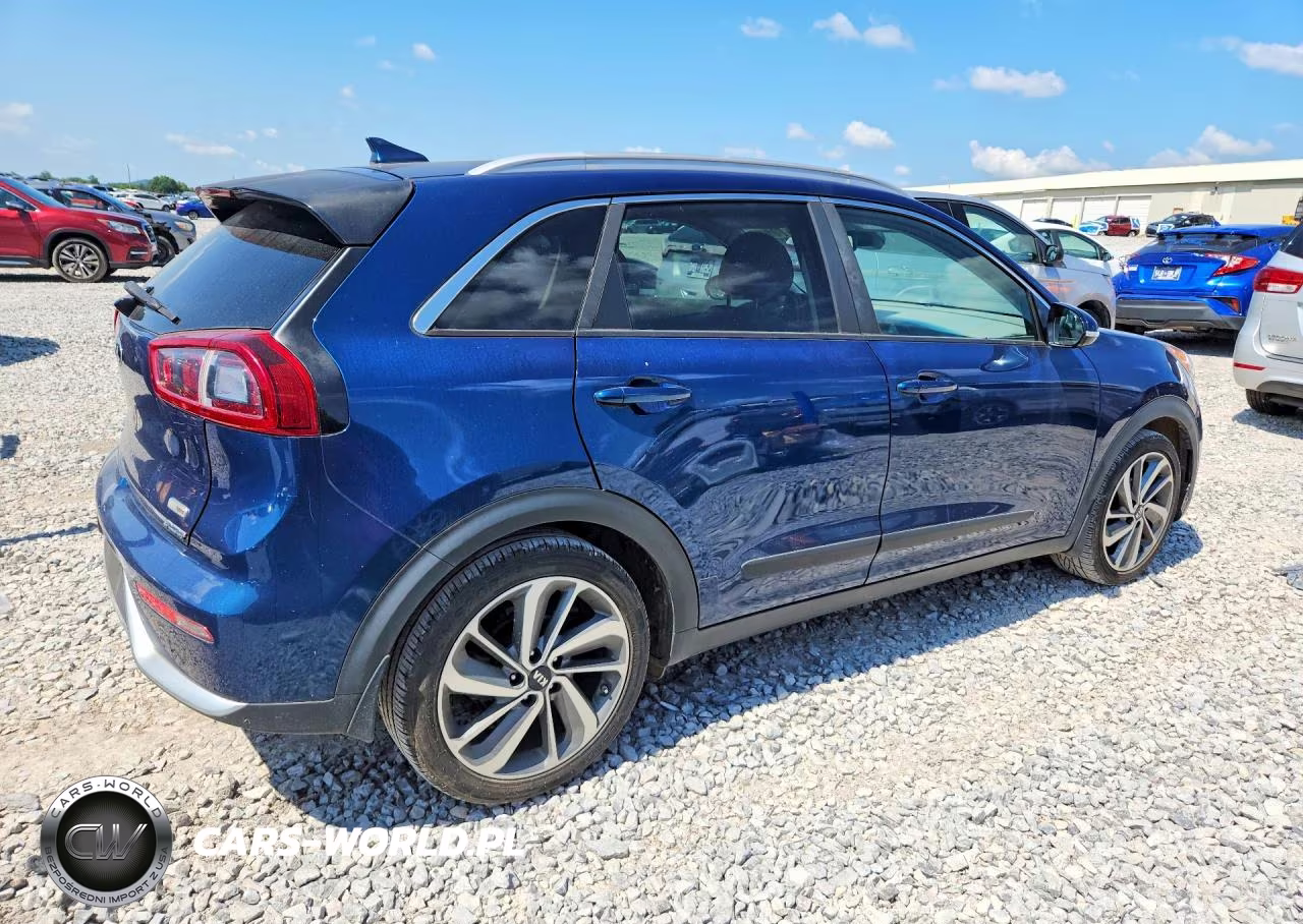 2019 Kia Niro Touring VIN:KNDCE3LC7K5240285 - 3