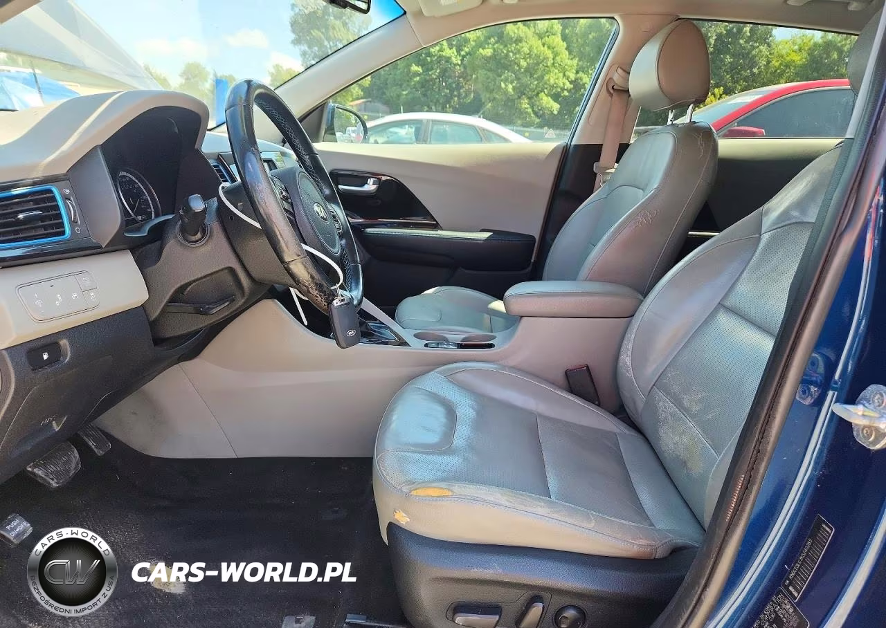 2019 Kia Niro Touring VIN:KNDCE3LC7K5240285 - 7