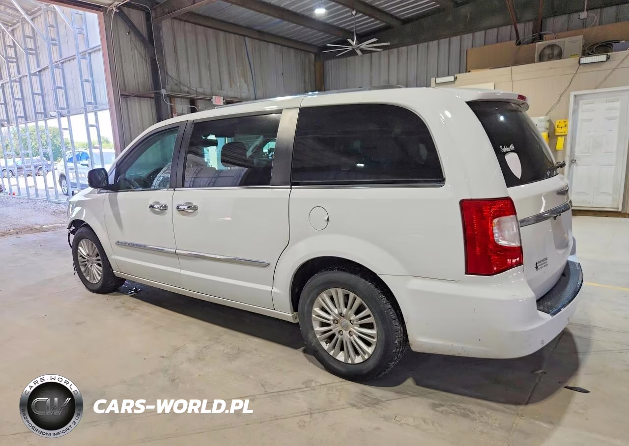 2016 Chrysler Town & Country Limited VIN:2C4RC1JGXGR306171 - 2