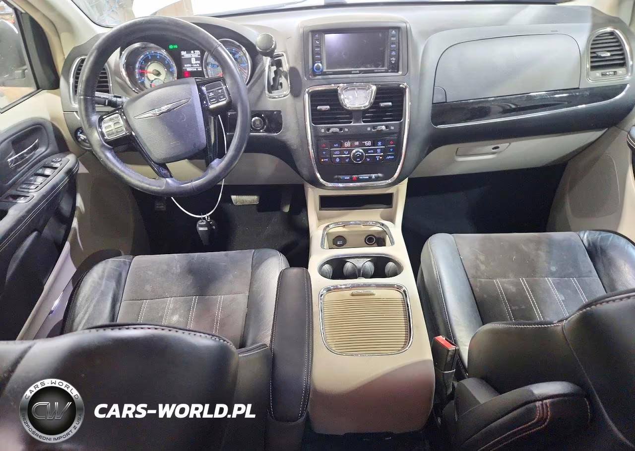 2016 Chrysler Town & Country Limited VIN:2C4RC1JGXGR306171 - 8