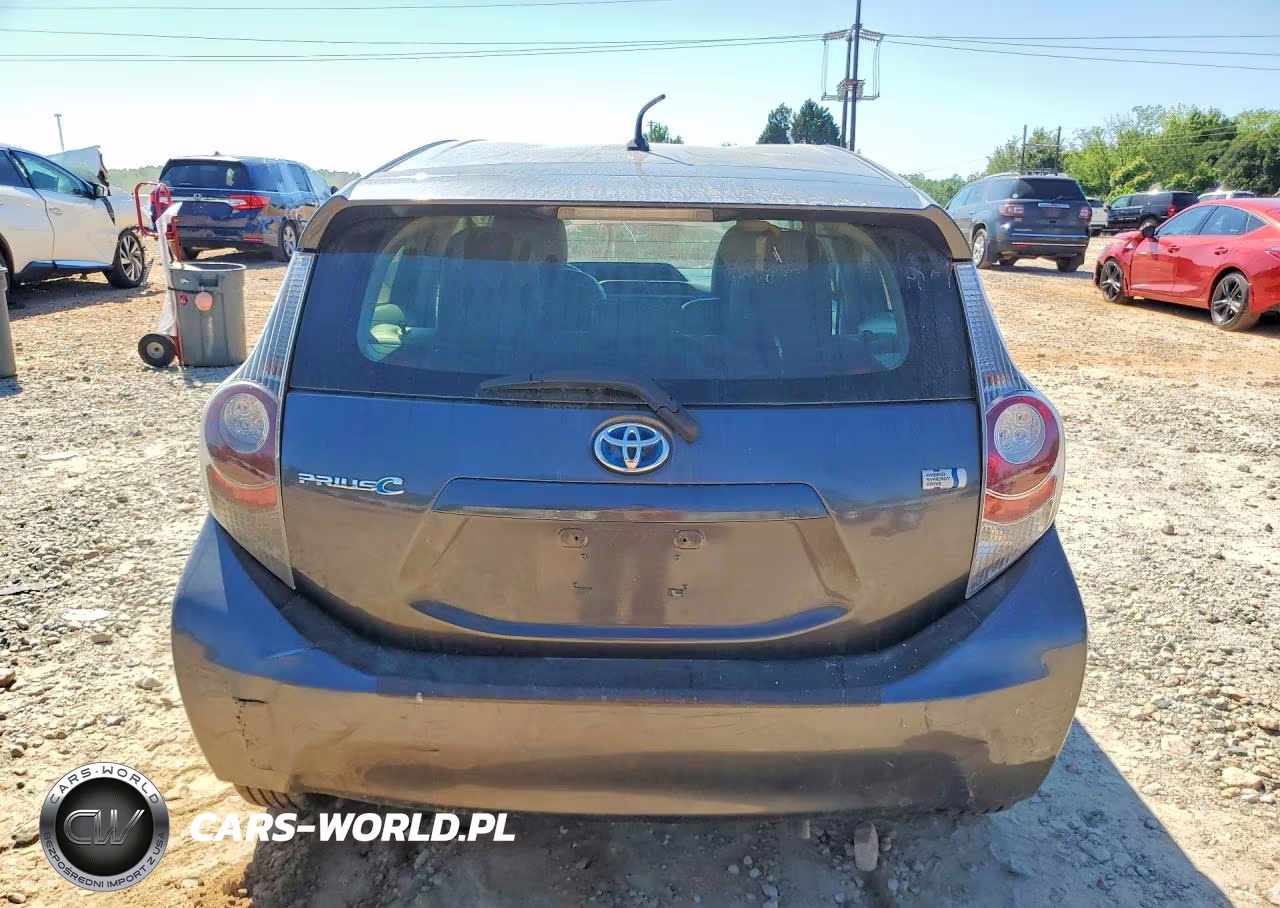 2013 Toyota Prius C One VIN:JTDKDTB38D1540010 - 6