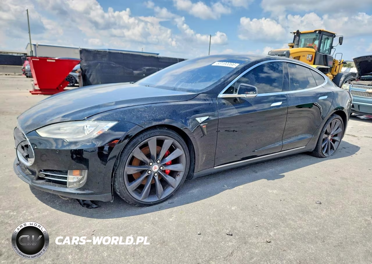 2014 Tesla Model S – zdjęcie 1 z 12