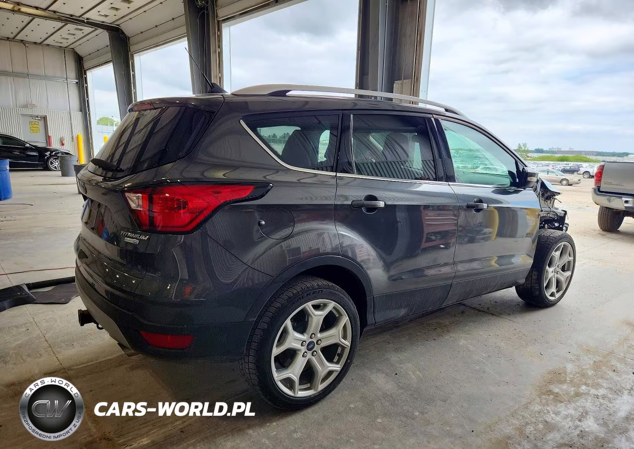 2019 Ford Escape Titanium VIN:1FMCU9J95KUA20075 - 3