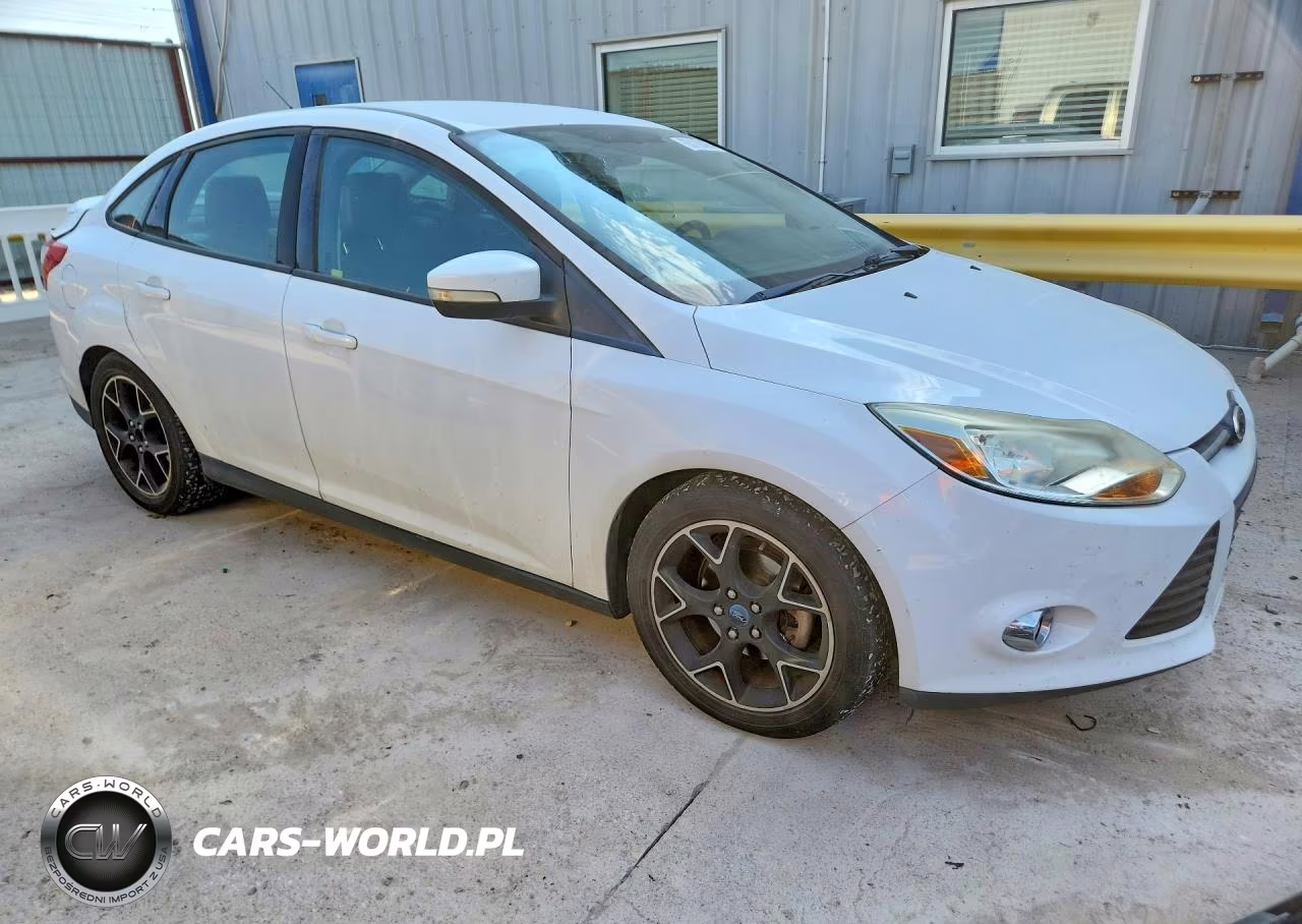 2013 Ford Focus Se VIN:1FADP3F28DL121408 - 4