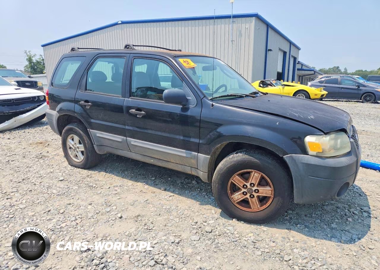 2005 Ford Escape Xls VIN:1FMYU02Z35KD75729 - 4