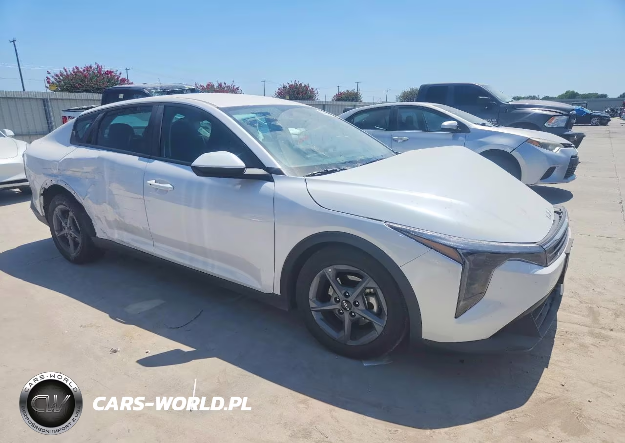 2026 Kia K4 Lxs VIN:3KPFT4DE2TE358100 - 4