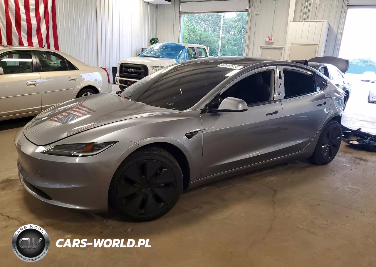2025 Tesla Model 3 VIN:5YJ3E1EAXSF999916 - 1