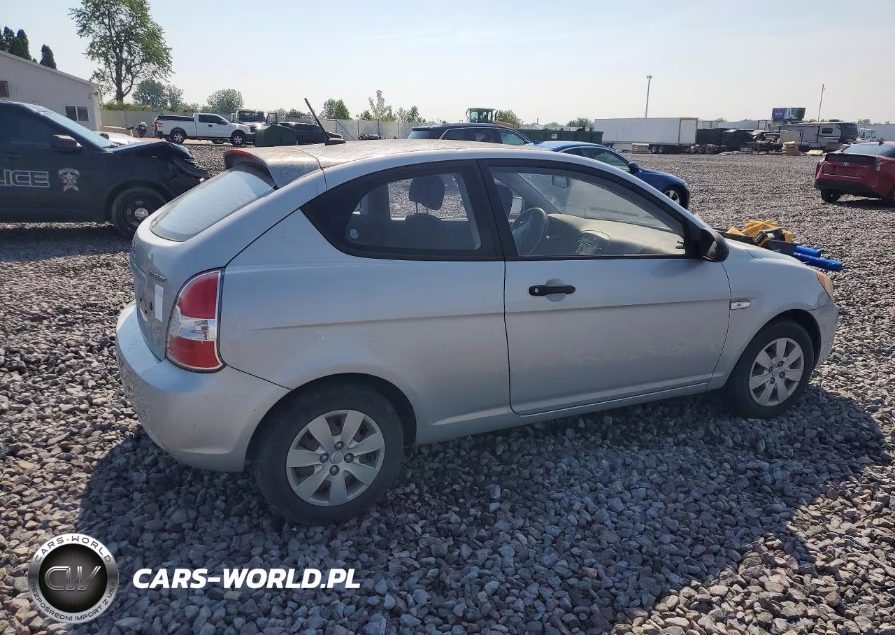 2009 Hyundai Accent Gs VIN:KMHCM36C89U114544 - 3