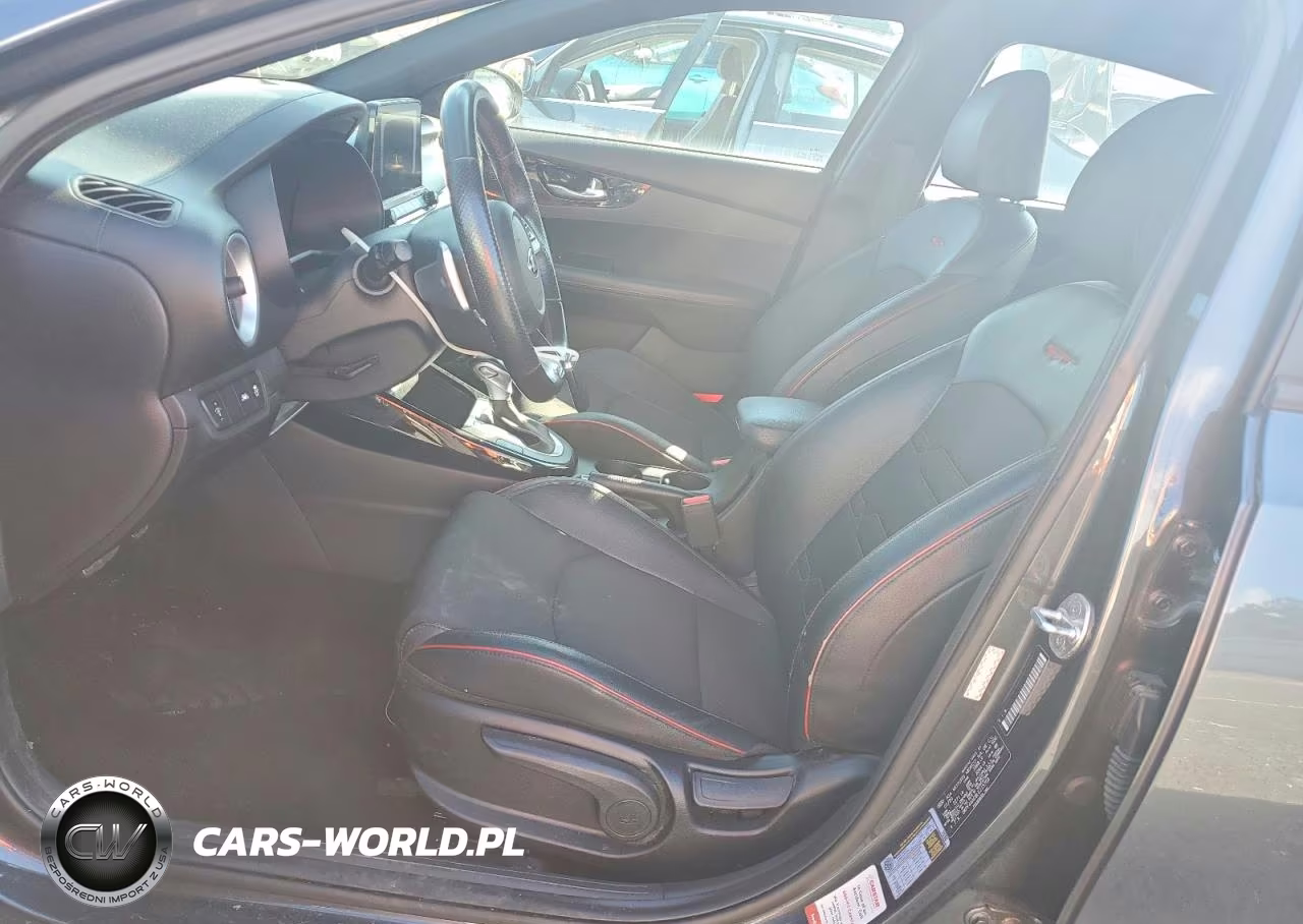 2020 Kia Forte Gt VIN:3KPF44AC8LE215703 - 7