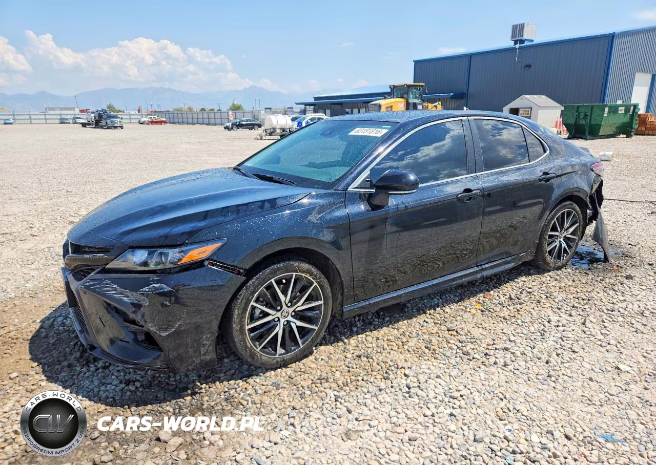 2023 Toyota Camry Hybrid Se
