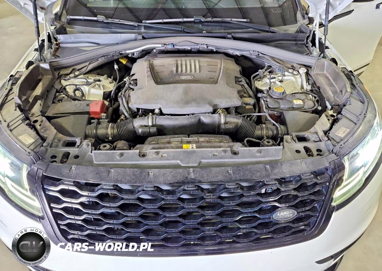 2020 Land Rover Range Rover Velar R-Dynamic S VIN:SALYK2FV1LA238166 - 11