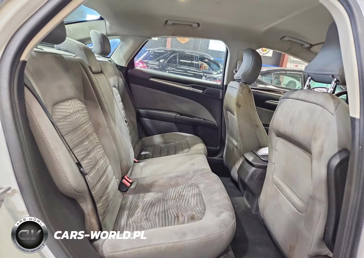 2016 Ford Fusion S VIN:3FA6P0G77GR237884 - 10