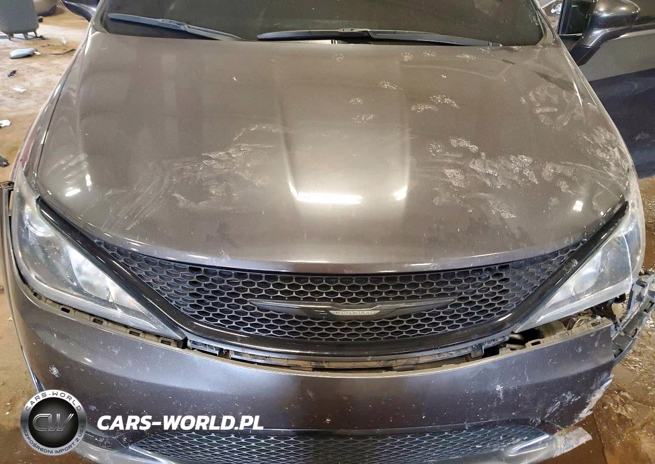 2018 Chrysler Pacifica Touring Plus VIN:2C4RC1FG6JR356825 - 11