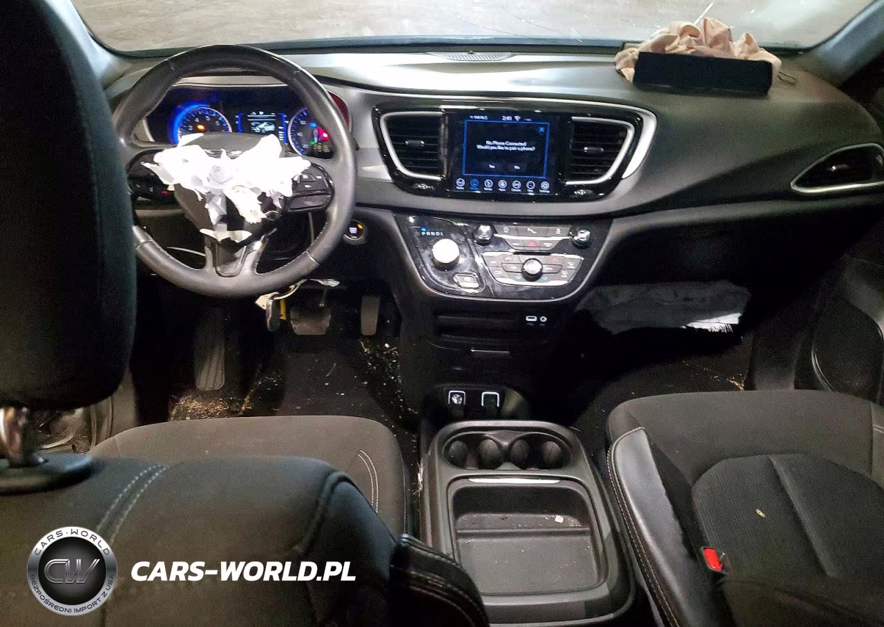 2018 Chrysler Pacifica Touring Plus VIN:2C4RC1FG6JR356825 - 8