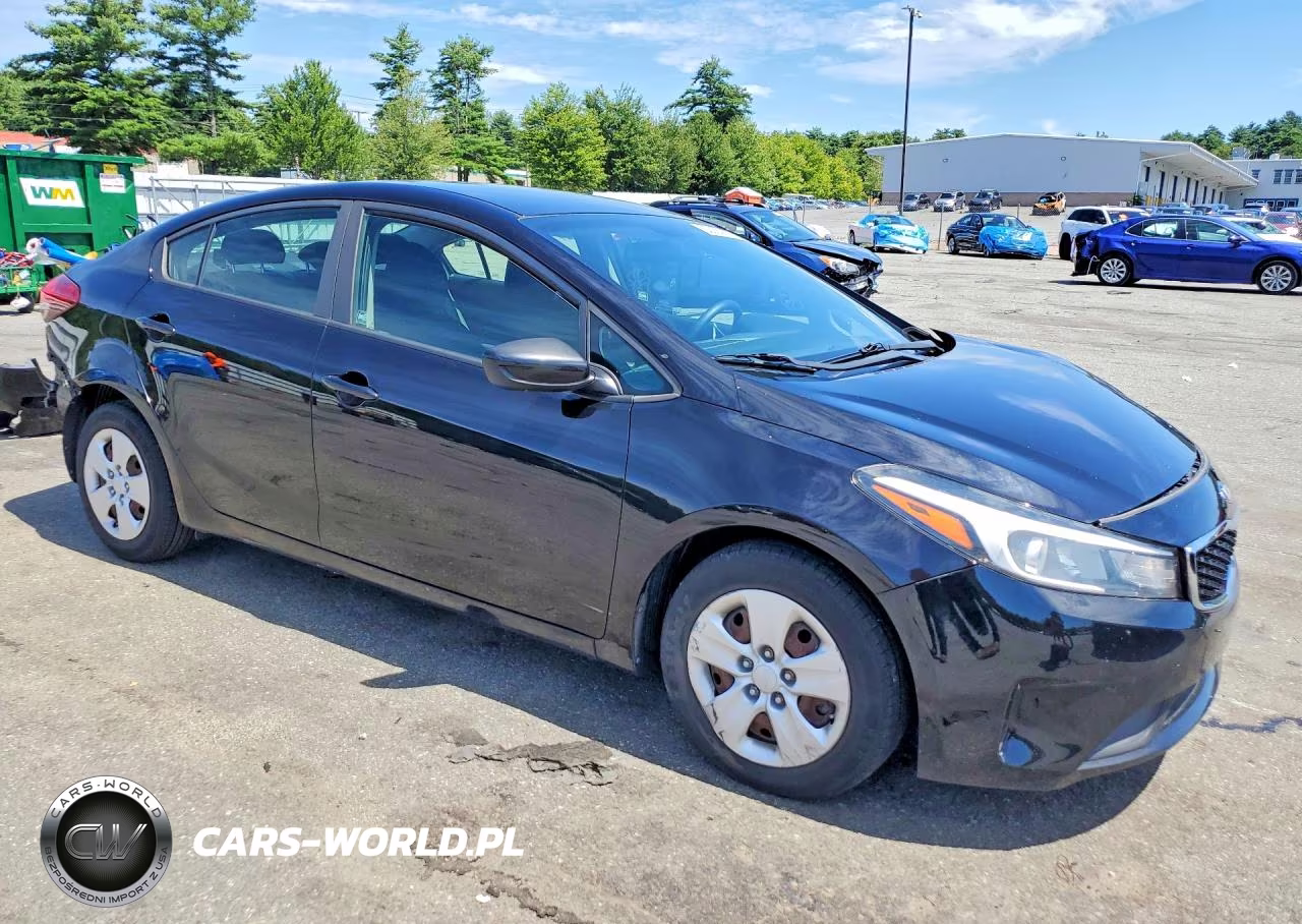 2018 Kia Forte Lx VIN:3KPFK4A7XJE281983 - 4