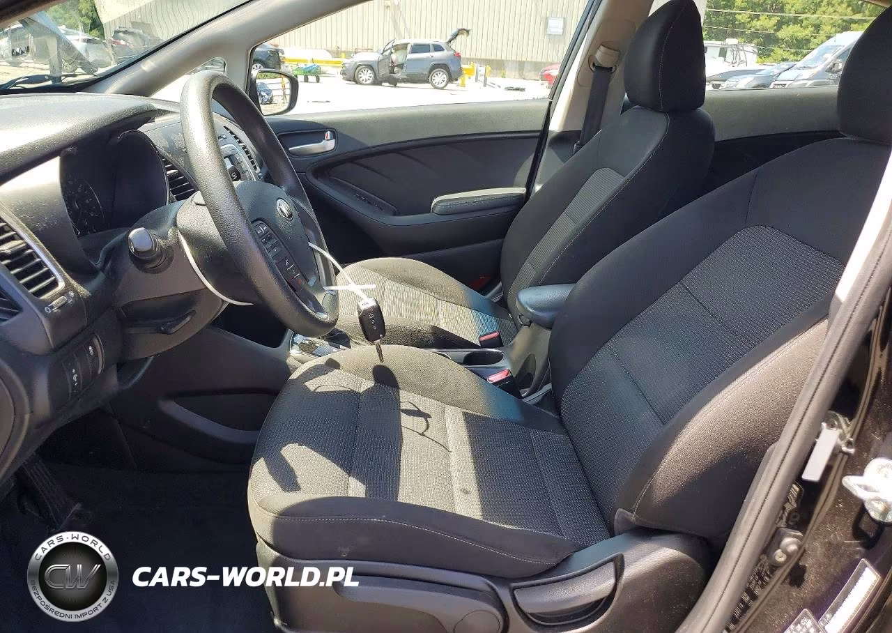 2018 Kia Forte Lx VIN:3KPFK4A7XJE281983 - 7